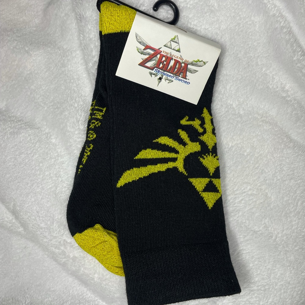 NEW The Legend Of Zelda Skyward Sword Crew Socks Size 6-12 Men’s Women Unisex